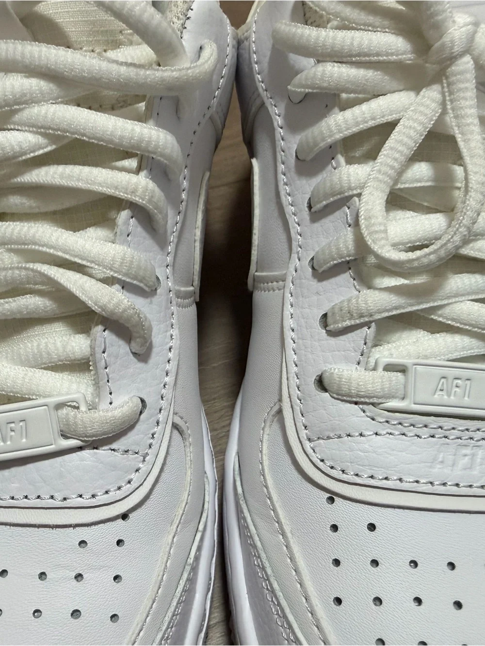 Nike minimalist white